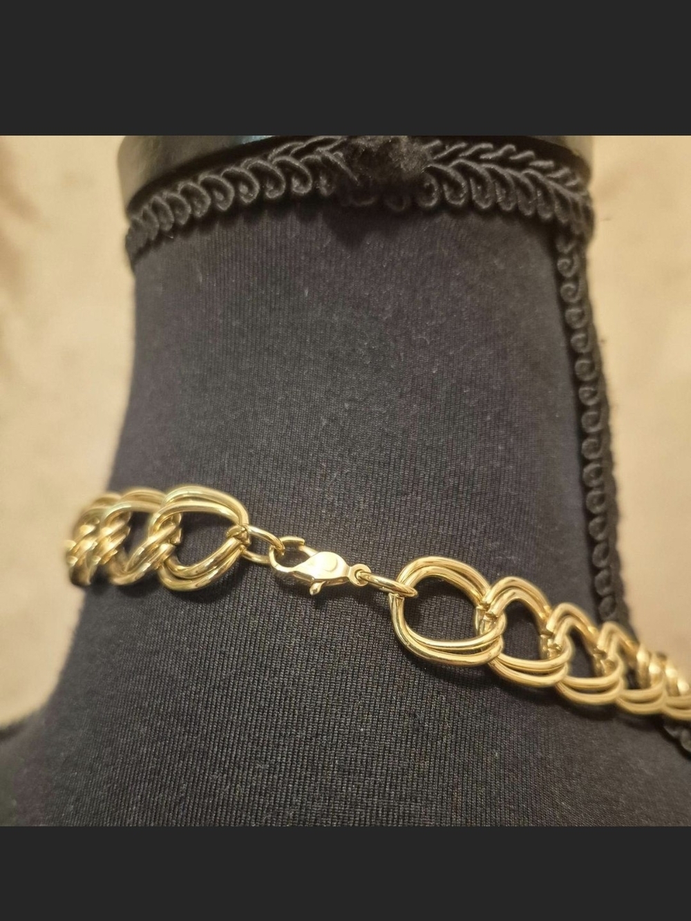 Vintage Gold Charm Medallion Necklace - Picture 6 of 6